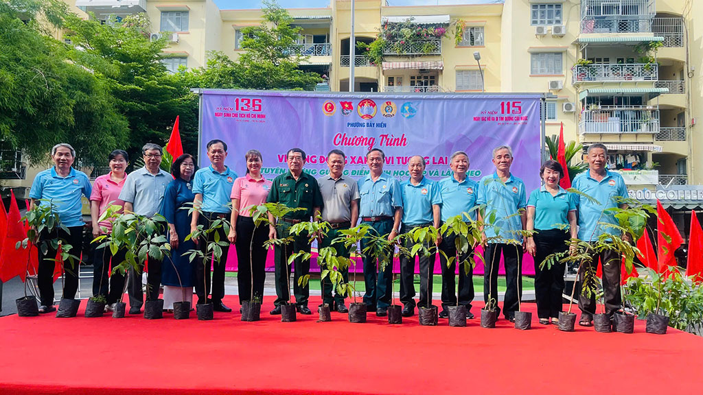 HANE TRAO TẶNG CÂY XANH CHO PHƯỜNG BẢY HIỀN, CHUNG TAY “VÌ CỘNG ĐỒNG XANH – VÌ TƯƠNG LAI SỐ”