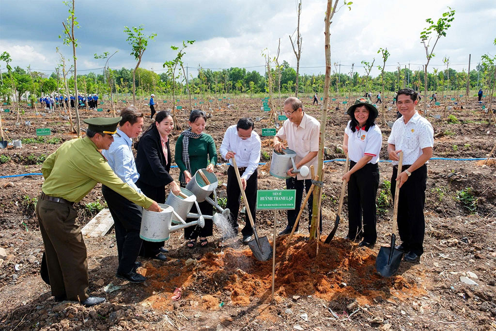 Thành phố Hồ Chí Minh phát động “Tết trồng cây đời đời nhớ ơn Bác Hồ” năm 2026