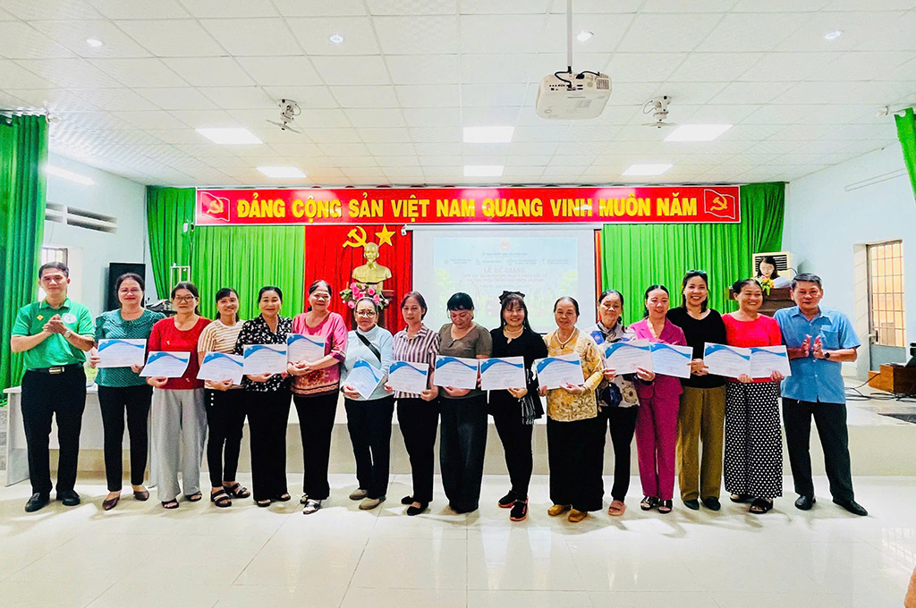 Lan tỏa lối sống xanh, chung tay bảo vệ môi trường và biển đảo